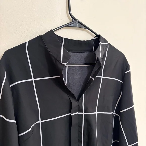 SHEIN Black and White Grid Blouse Women’s Large - Picture 3 of 7
